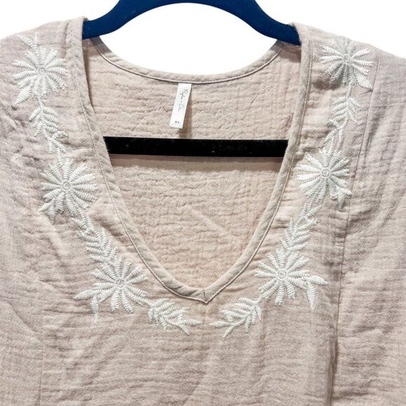 Rylee + Cru Women's Embroidered Flowy Avery Dress in Shell Size Small - Picture 3 of 7